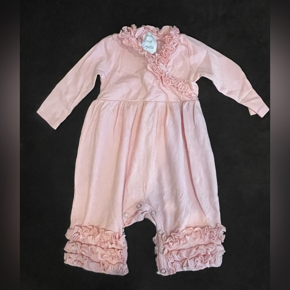 Boutique ruffle set NEVER WORN
